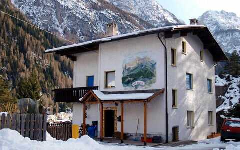 Alleghe 100: Snow, Mountain, Building, Sky, Property, Window, Nature, House, Slope, Tree