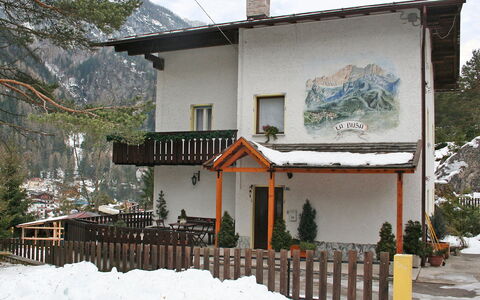 Alleghe 100: Cloud, Building, Sky, Window, Snow, Plant, Tree, House, Cottage, Neighbourhood