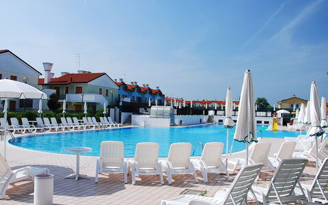 Rosolina Mare 300: Water, Sky, Property, Chair, Swimming Pool, Sunlounger, Outdoor Furniture, Cloud, Leisure, Real Estate