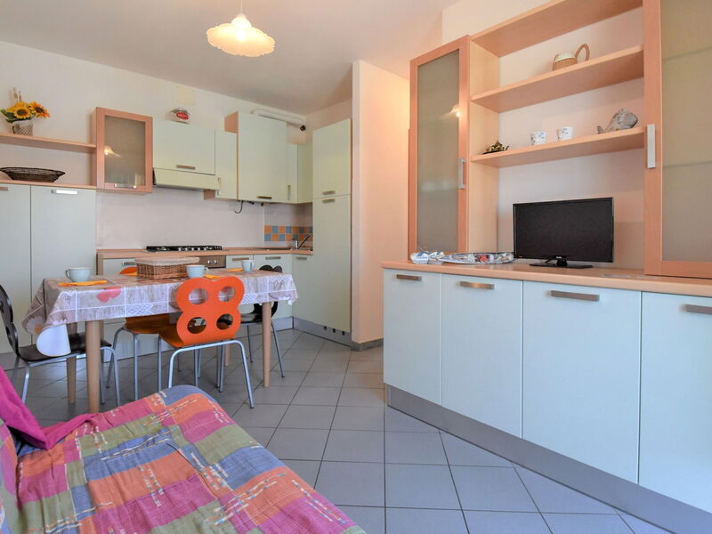 Accommodation:&nbsp;Solmare 350.46