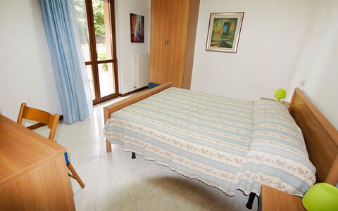 Troiani: Bedroom, Bed, Furniture, Room, Property, Bed Frame, Floor, Bed Sheet, Mattress, Hardwood