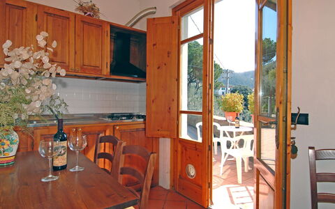 Vinci 110: Room, Property, Building, Furniture, House, Home, Real Estate, Interior Design, Door, Dining Room