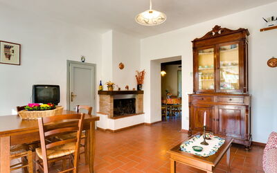 Tegola 690.3: Room, Property, Furniture, Building, Interior Design, House, Floor, Ceiling, Real Estate, Living Room