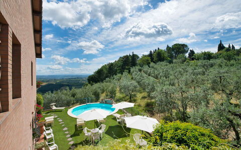 San Gimignano 150: Cloud, Water, Sky, Plant, Daytime, Umbrella, Window, Green, Azure, Building