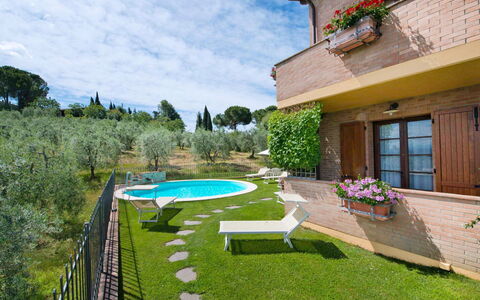 San Gimignano 150: Plant, Cloud, Building, Property, Sky, Window, Shade, Flowerpot, Architecture, Outdoor Furniture