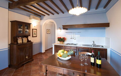 San Gimignano 150: Room, Ceiling, Property, Countertop, Building, Furniture, Interior Design, Floor, Kitchen, House