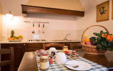 San Gimignano 150: Room, Property, Dining Room, Interior Design, Table, Furniture, Restaurant, Building, Brunch, House