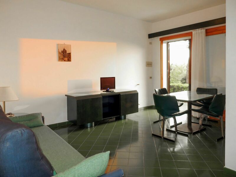 Accommodation:&nbsp;Costa di Kair ed Din 100.1
