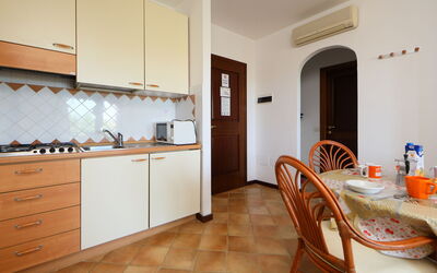 Accommodation:&nbsp;Bougainville 6 - Vista Village 200.1