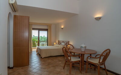 Accommodation:&nbsp;Bougainville 5 - Vista Village 200.8