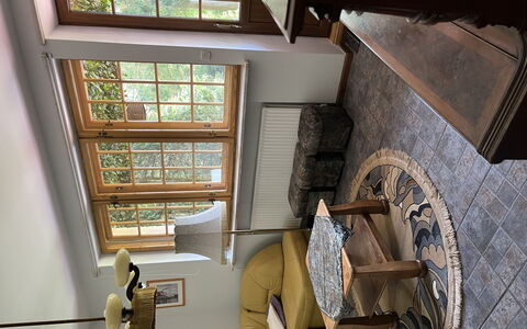 Willa Teresa: Building, Window, Wood, Interior Design, Material Property, Real Estate, Flooring, Hardwood, House, Ceiling