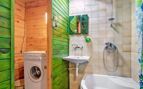 Borek Sulęcki: Wood, Plumbing Fixture, Flooring, Interior Design, Floor, Tap, Bathroom, Plumbing, Sink, Toilet