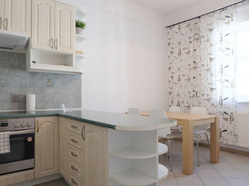 Accommodation:&nbsp;Royal Route Residence 150.10