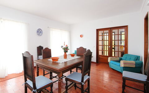 Doroteia: Room, Property, Furniture, Building, Interior Design, Table, Floor, Dining Room, Real Estate, House
