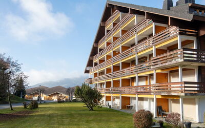 Villars 700