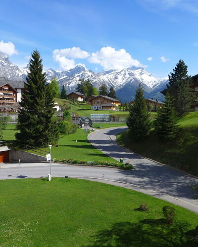 Villars 700