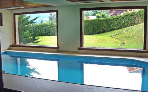 Villars 784: Property, Room, Window, Building, House, Glass, Architecture, Daylighting, Shade, Home