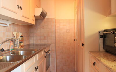 Accommodation:&nbsp;Les Girolles B15 784.4