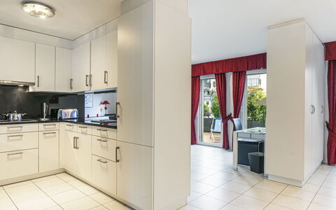 Accommodation:&nbsp;Vasco de Gama B6 R 100.50
