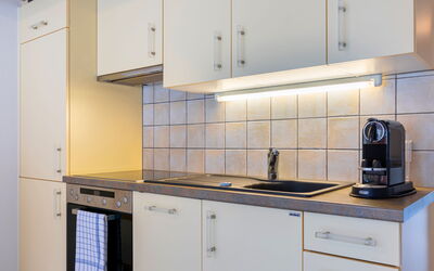 Accommodation:&nbsp;Tasman S12 2 100.47