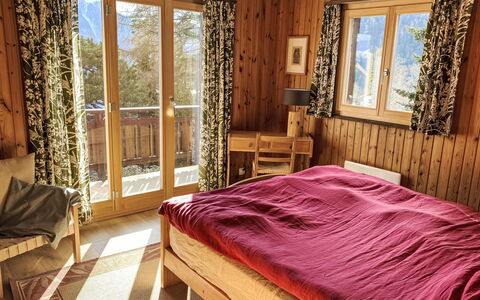 L'Alpage: Furniture, Wood, Bedroom, Interior Design, Floor, Bed, Bed Sheet, Flooring, Room, Lighting