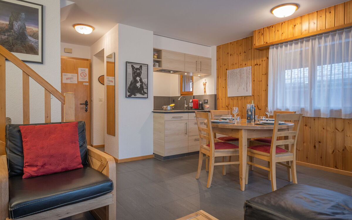 Accommodation:&nbsp;Eaux-Vives 201 150.10