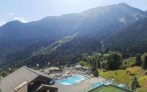 Ovronnaz 150: Recreation, Hill Station, Leisure, Swimming Pool, Vacation, Mountain Range, Valley, Alps, Resort