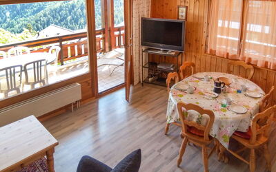 Accommodation:&nbsp;Eaux-Vives 202 150.2