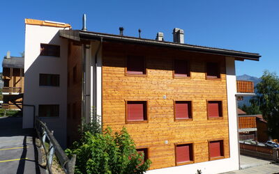 Ovronnaz 170: House, Property, Building, Home, Residential Area, Architecture, Facade, Real Estate, Roof, Wall