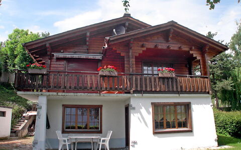 Frênes: House, Property, Building, Home, Real Estate, Cottage, Roof, Architecture, Farmhouse, Estate