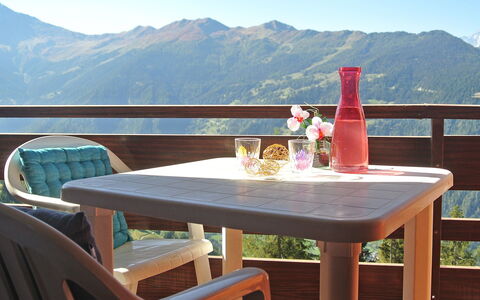 Mondzeu A258: Table, Furniture, Vacation, Sky, Room, Mountain, Restaurant, Landscape, Outdoor Table, House