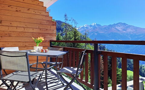 Mondzeu A258: Wood, Furniture, Mountain, Mountain Range, Chair, Porch, Hill Station, Wood Stain, Ridge, Valley