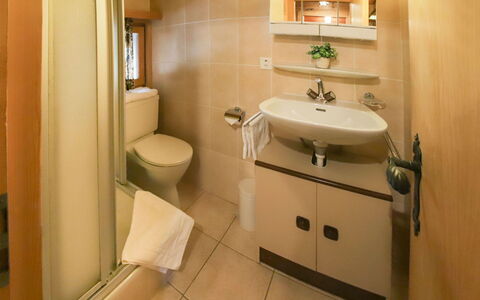 Château Lapin: Tap, Mirror, Plumbing Fixture, Bathroom Sink, Sink, Furniture, Property, Cabinetry, Bathroom Cabinet, Building