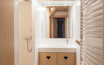 Accommodation:&nbsp;Bisse-Vieux A-4 200.7