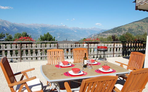 Nendaz 220: Property, Building, Room, House, Real Estate, Table, Furniture, Estate, Vacation, Patio