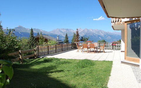 Nendaz 220: Property, Sky, Real Estate, Mountain, House, Building, Architecture, Grass, Home, Tree