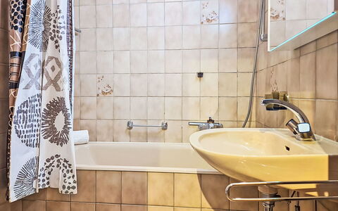 Foret E3: Bathroom, Plumbing Fixture, Bathroom Sink, Interior Design, Flooring, Floor, Sink, Bathtub, Tap, Toilet