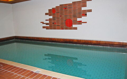 Grand Place 5: Swimming Pool, Property, Wall, Orange, Room, Interior Design, Floor, Real Estate, Building, Architecture