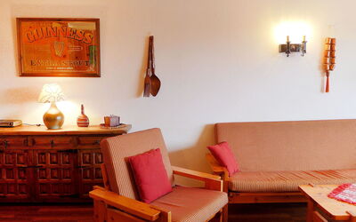 Christiania 2 Tbel 400.37: Room, Furniture, Property, Interior Design, Table, Living Room, Wall, Orange, House, Floor