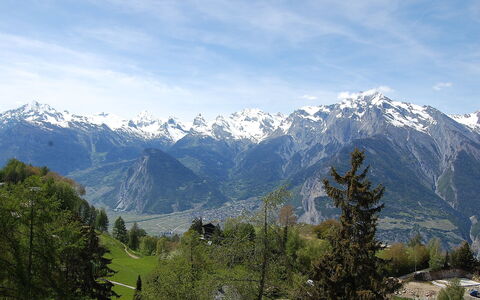 Rossignol C4: Mountainous Landforms, Mountain, Mountain Range, Sky, Nature, Highland, Hill Station, Alps, Wilderness, Massif