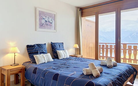 Nendaz 660: Furniture, Interior Design, Wood, Floor, Flooring, Room, Bed, Bedroom, Linens, Apartment