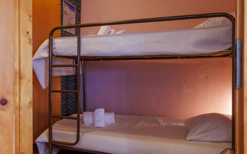 Jolimont J4: Bunk Bed, Wood, Bed, Bed Frame, Bedroom, Bed Sheet, Bedding, Hostel, Wood Stain, Dormitory