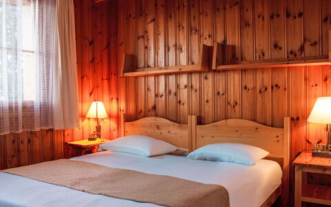Magicien: Interior Design, Furniture, Bed, Bedroom, Wood, Bed Sheet, Ceiling, Bedding, Floor, Room