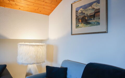 Nendaz 830: Property, Furniture, Comfort, Picture Frame, Couch, Wood, Interior Design, Living Room, Studio Couch, Lamp