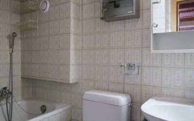 Accommodation:&nbsp;Les Genets 163B 830.3