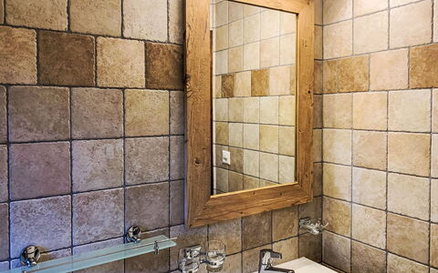 Nendaz 150: Brown, Mirror, Tap, Sink, Property, Plumbing Fixture, Building, Bathroom, Bathroom Sink, Interior Design