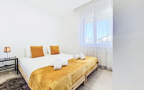 Accommodation:&nbsp;Ambassador 2 1 831.8