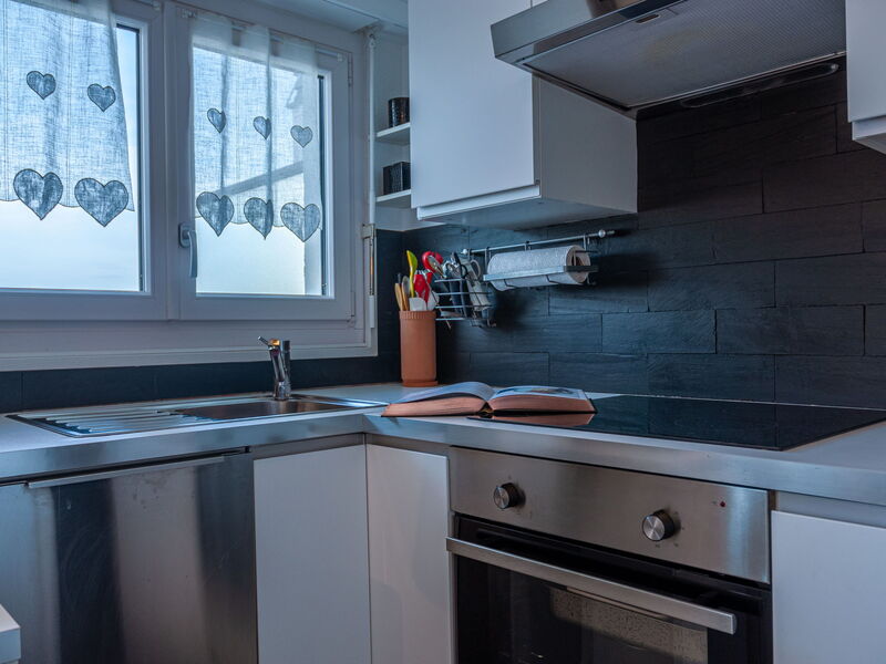 Accommodation:&nbsp;Olympic C7 840.9