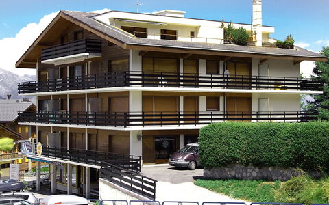 Bel Alp D3: Building, Property, House, Architecture, Real Estate, Apartment, Residential Area, Mixed-Use, Home, Condominium