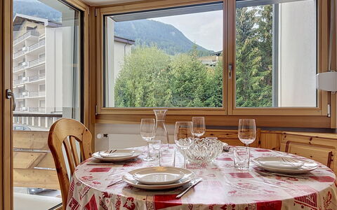 Diana E2: Interior Design, Wood, Furniture, Room, Chair, Table, Window Treatment, Glass, Kitchen & Dining Room Table, Dining Room